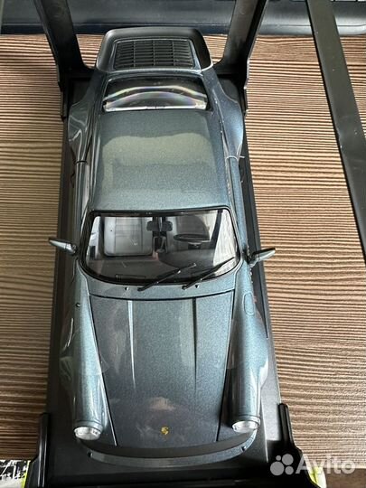 Porsche 911 930 turbo norev 1:18 1987