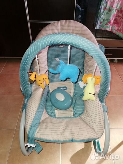 Шезлонг детский