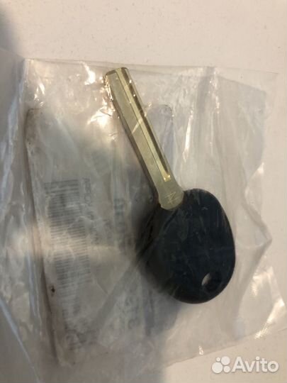 Ключ зажигания Hyundai 819961R010 оригинал