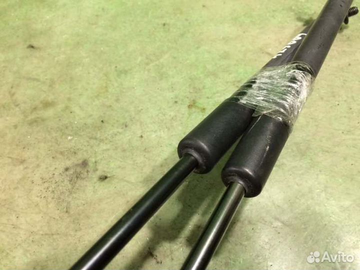 Амортизатор двери багажника Toyota Passo KGC30 1KR