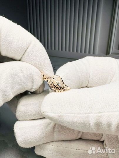 Золотой кулон подвеска