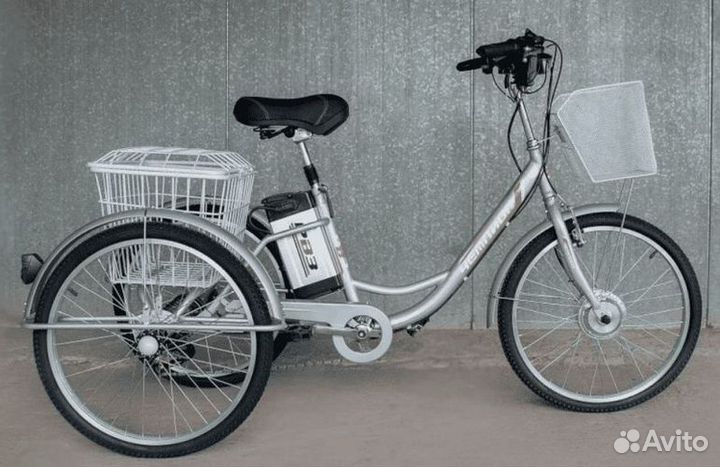 Трехколесный велосипед