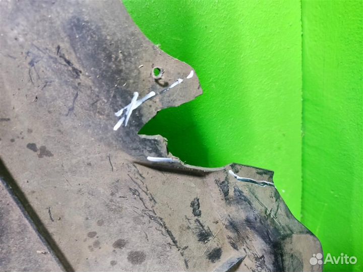 Защита двигателя пластик Mazda 3 (BK) 2008