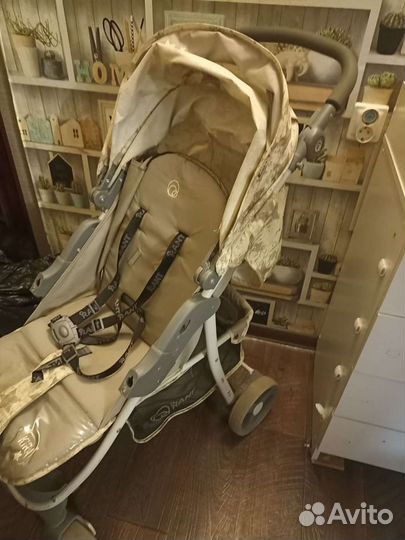 Прогулочная коляска