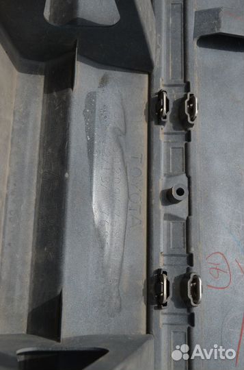 Toyota fortuner подножка порога