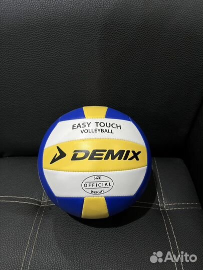 Волейбольный мяч