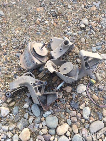 Крепления двигателя Калина Приора