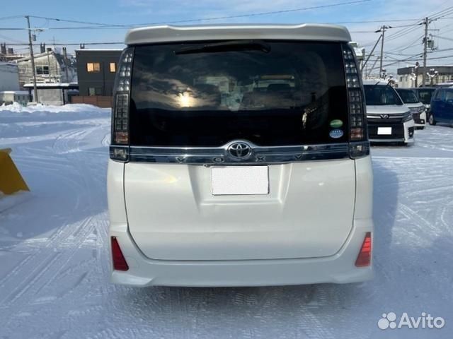 Toyota Voxy 2.0 CVT, 2017, 56 000 км
