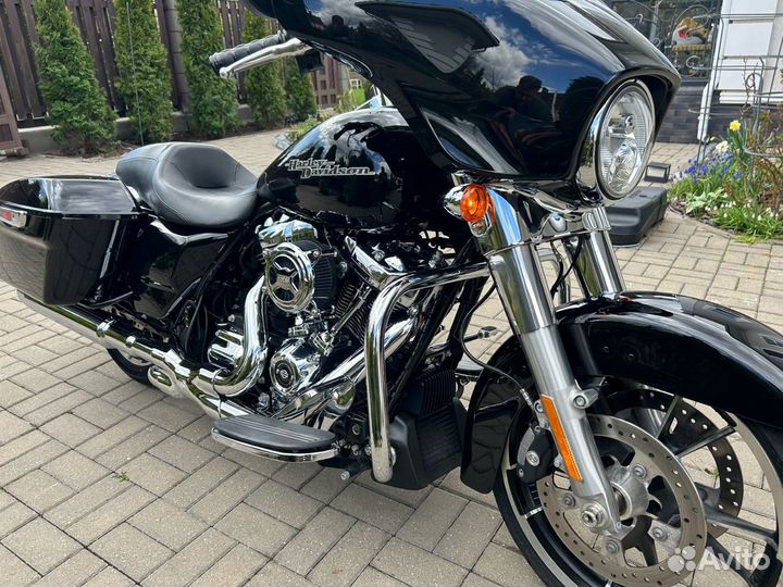 Harley-Davidson street glide