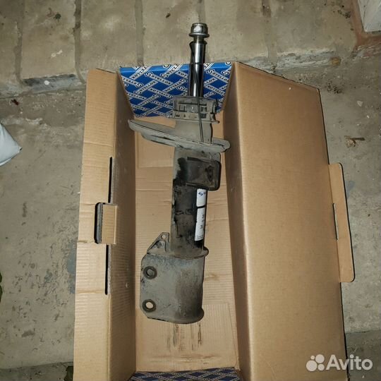 Амортизаторы передние