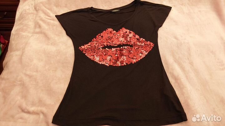 Футболка женская Motivi XS 36-38 р вискоза Губы вы