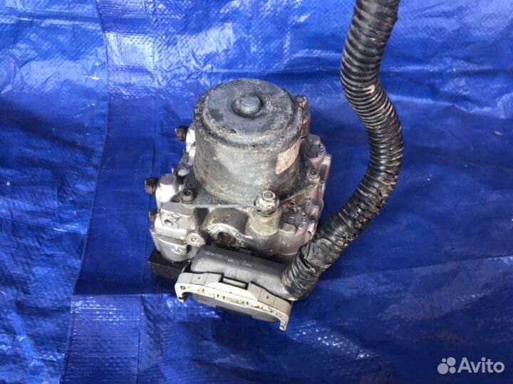 Блок abs Honda Odyssey RL1 J35A4 2004