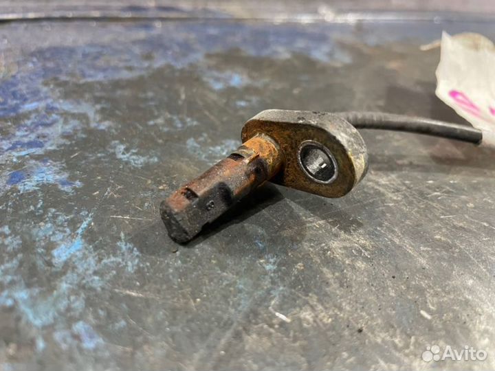 Датчик ABS передний левый Honda Civic 8 4D FD