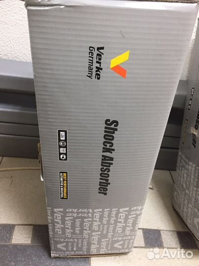 Амортизаторы передние на lancer 10