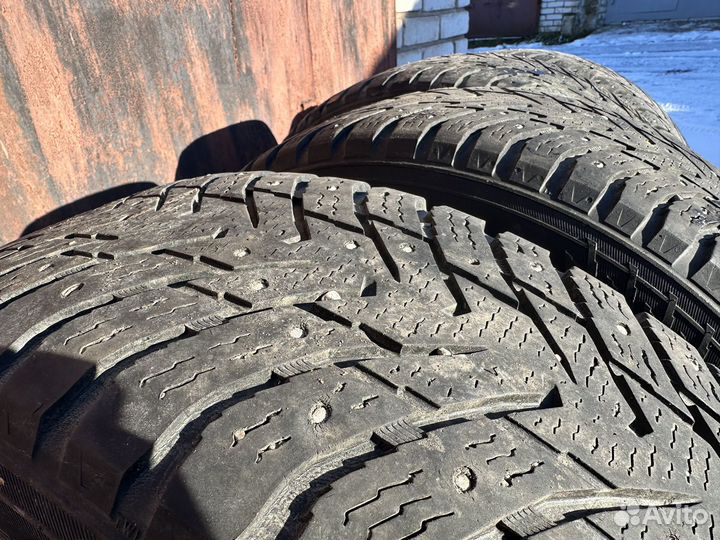 Nokian Tyres Hakkapeliitta 8 SUV 215/65 R16 102T