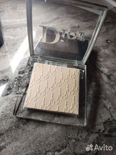 Пудра Dior backstage