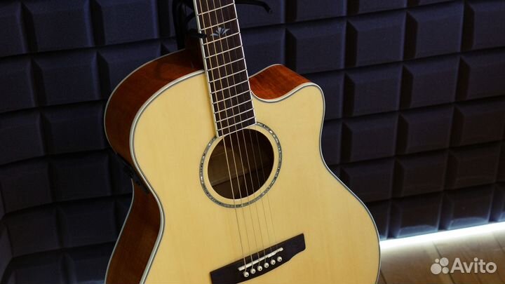 Электроакустическая гитара Cort новая