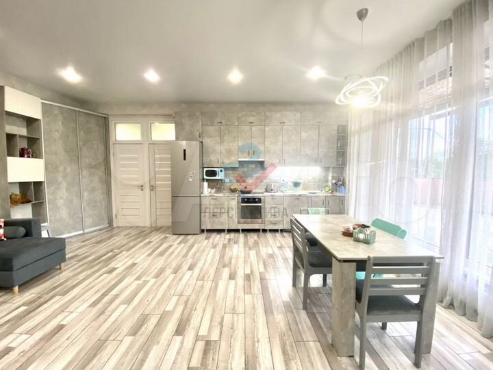 3-к. квартира, 80 м², 1/8 эт.