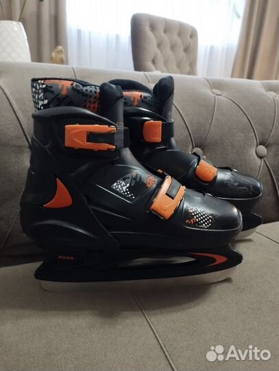 Коньки хоккейные 32-35