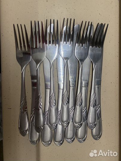 2 столовых прибора (вилки, ложки, ножи)