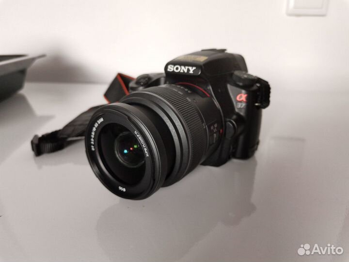 Зеркальный фотоаппарат Sony Alpha slta37 как новый