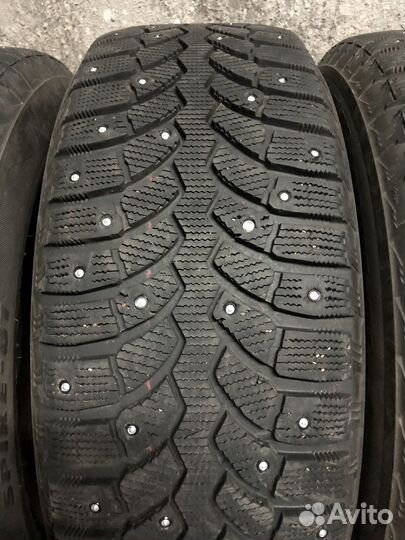 Bridgestone Blizzak Spike-01 225/60 R17