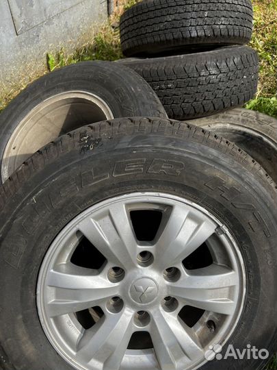 Bridgestone Dueler H/T 843 245/70 R32