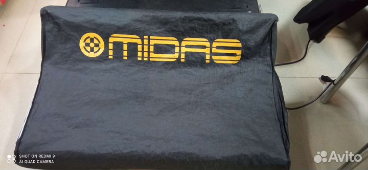 Цифровой микшерный пульт Midas m32