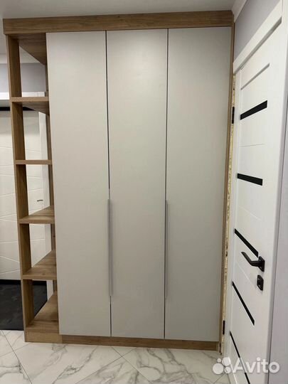 Шкаф распашной под ключ