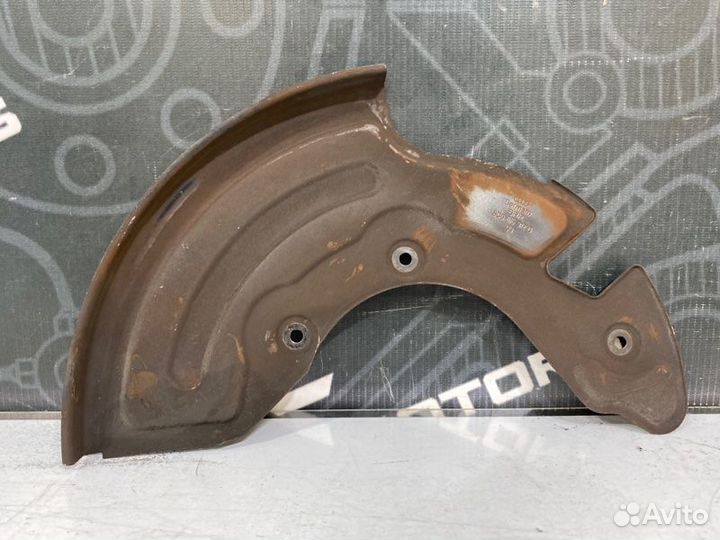 Кожух тормозного диска передний правый Audi A6