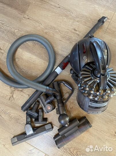 Пылесос dyson dc52, на запчасти