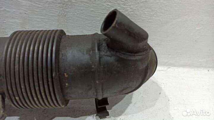 Патрубок воздушного фильтра