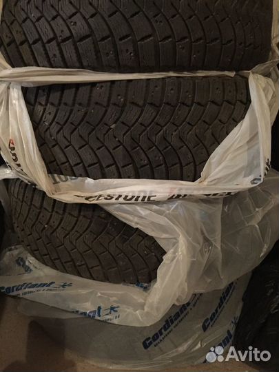 Michelin X-Ice North 2 235/65 R17