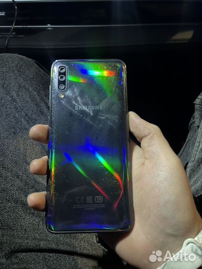 Samsung Galaxy A70, 8/128 ГБ