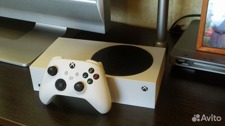 Xbox Series S (ростест, досанкционный)