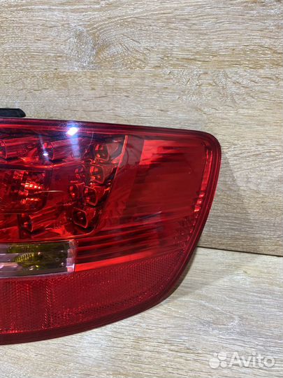 Фонарь задний правый Audi A6 C6 универсал 110043