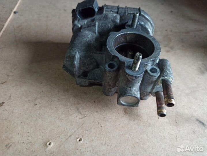 Дроссельная заслонка Opel Corsa C Z10XE 2001-2006