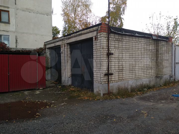 Гараж, > 30 м²