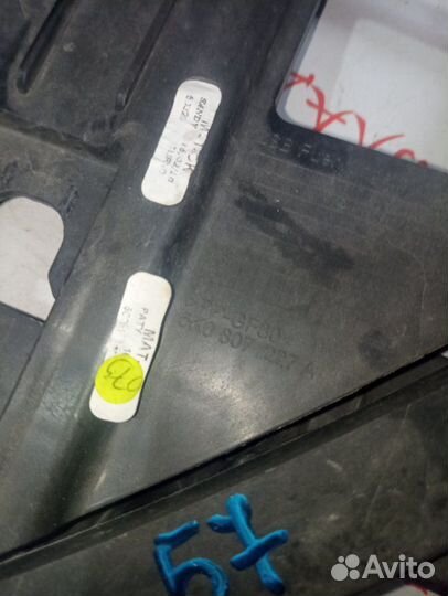 Крепление фары переднее Volkswagen Golf 6 CAV 2009