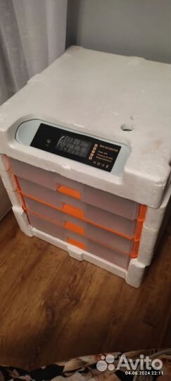 Инкубатор для яиц автоматический