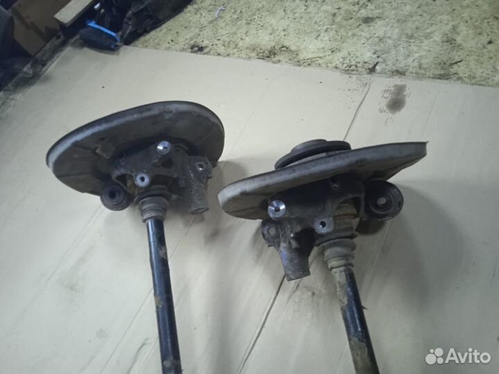Кулак зад лев сборе с приводом и ступиц BMW 7 E65