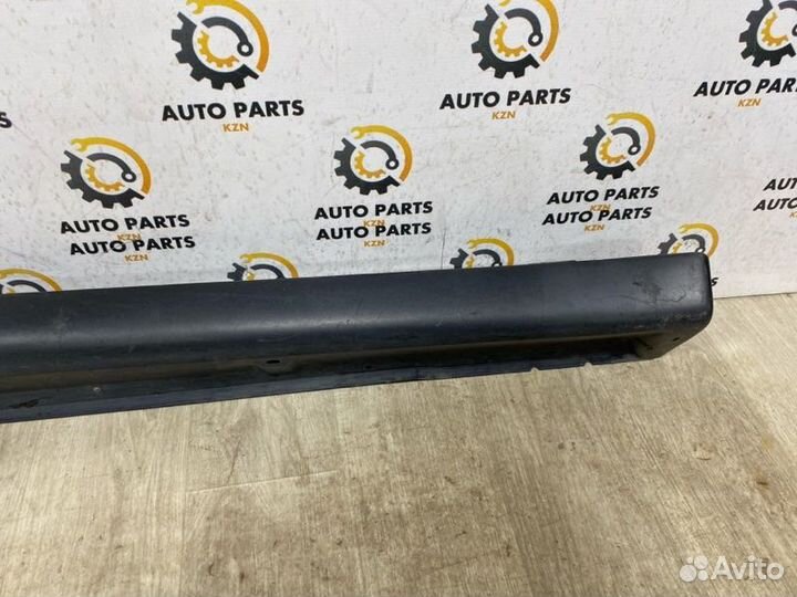 Молдинг порога правый Mitsubishi Outlander 3