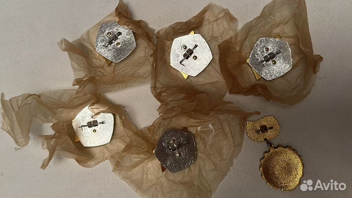 Значки Ударник соц труда