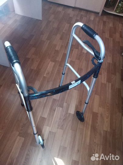 Ходунки для взрослых на колесах