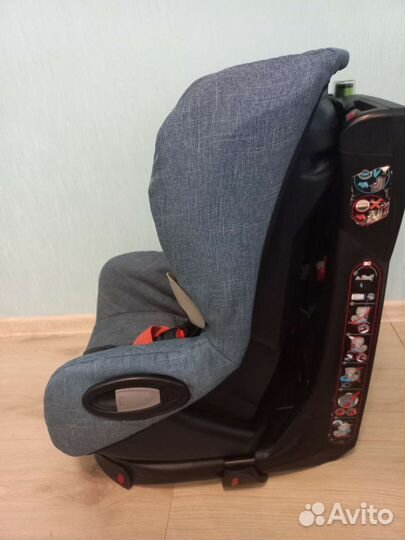 Поворотное автокресло Bebe Confort Axiss 9-18 кг