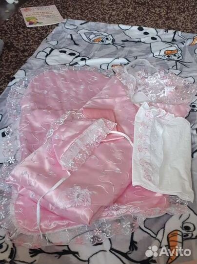 Комплект на выписку для девочки