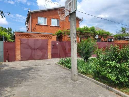 Дом 200 м² на участке 6 сот.