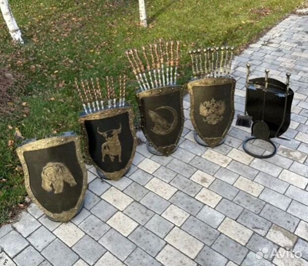 Подставка под шампуры Щит