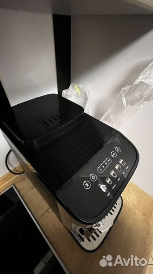 Кофемашина delonghi magnifica evo