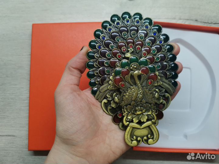 Зеркало павлин